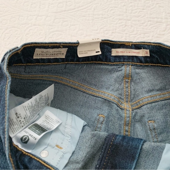 Levi's Women's 70s High Slim Straight Jeans, Dark Wash (31 x 29) - Picture 6 of 8